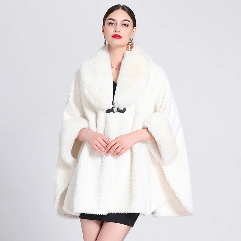 poncho design raffiné femme