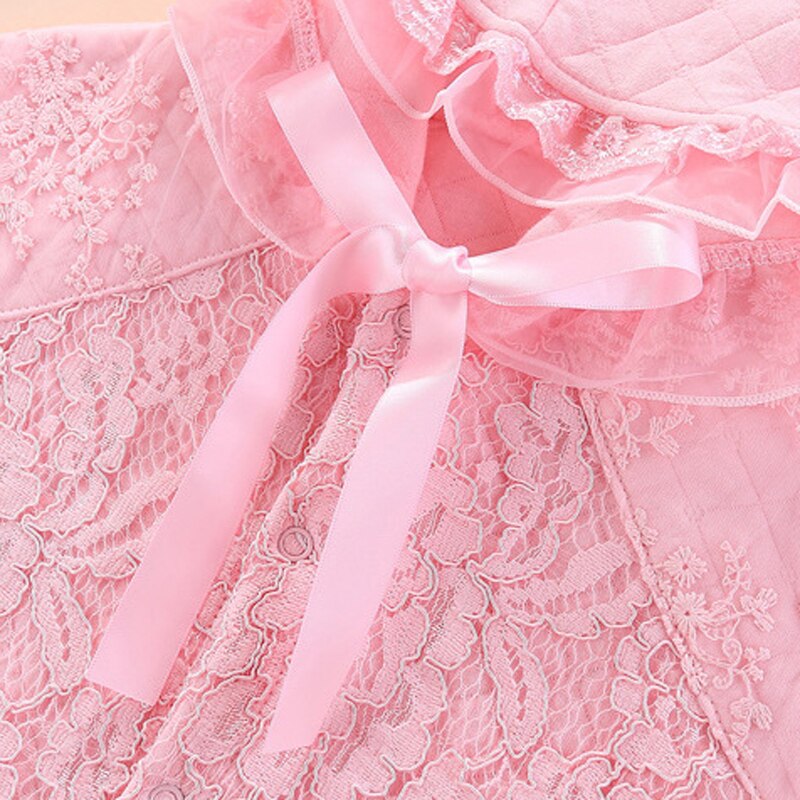Vêtement dentelle enfant