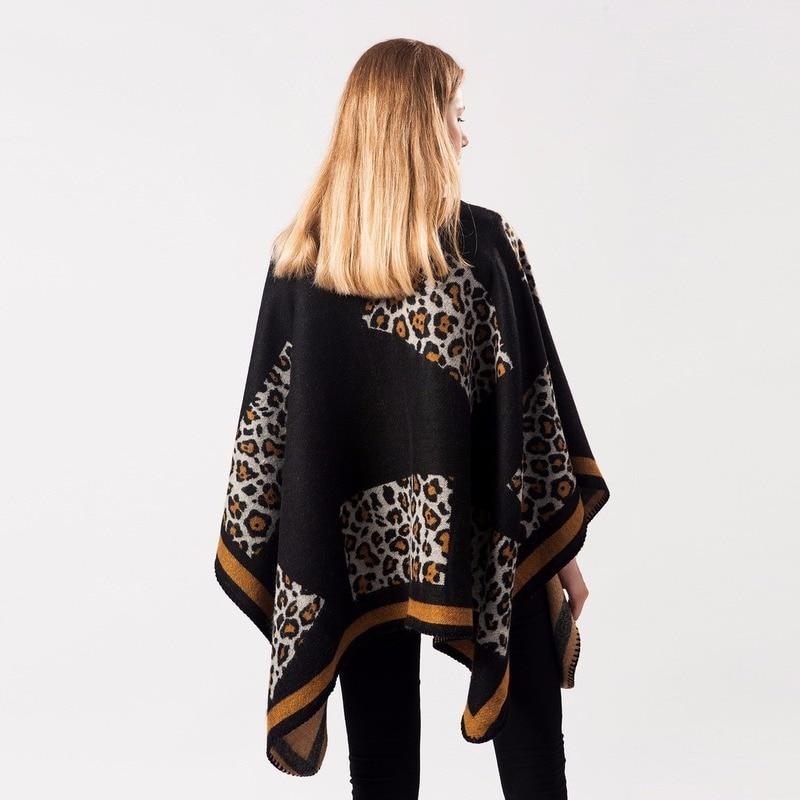 femme poncho léopard