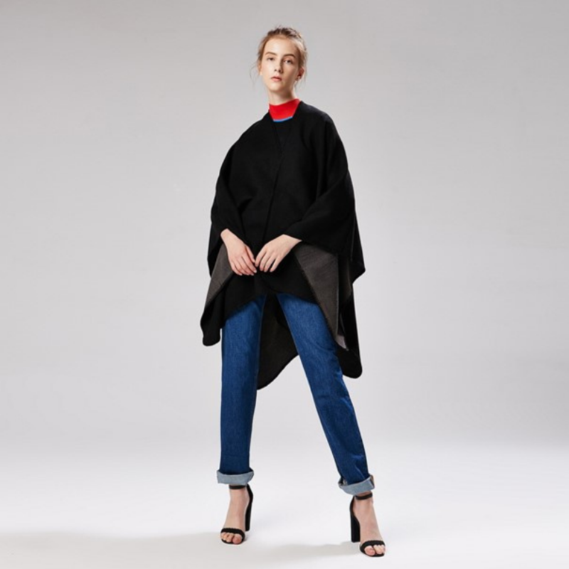 Poncho Noir stylé