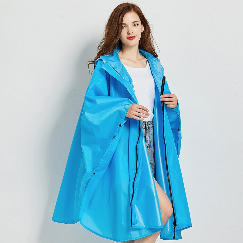 Poncho élégant pour femme en bleu