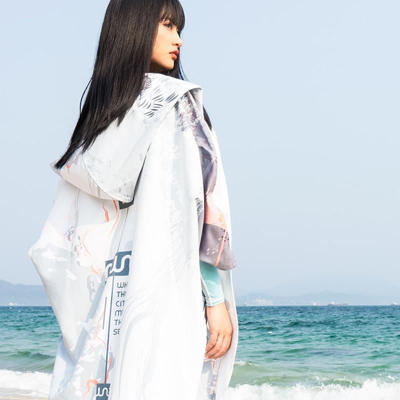 poncho élégant de surf