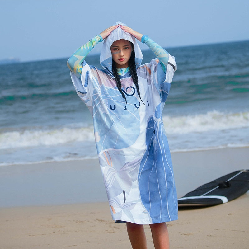 poncho art contemporain