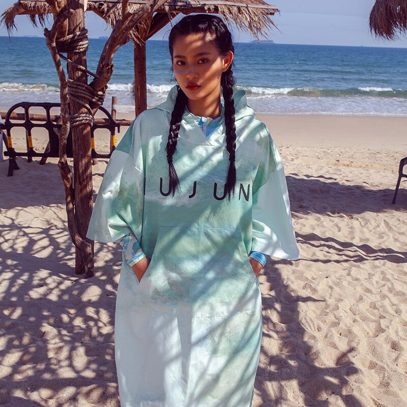 poncho surf wind