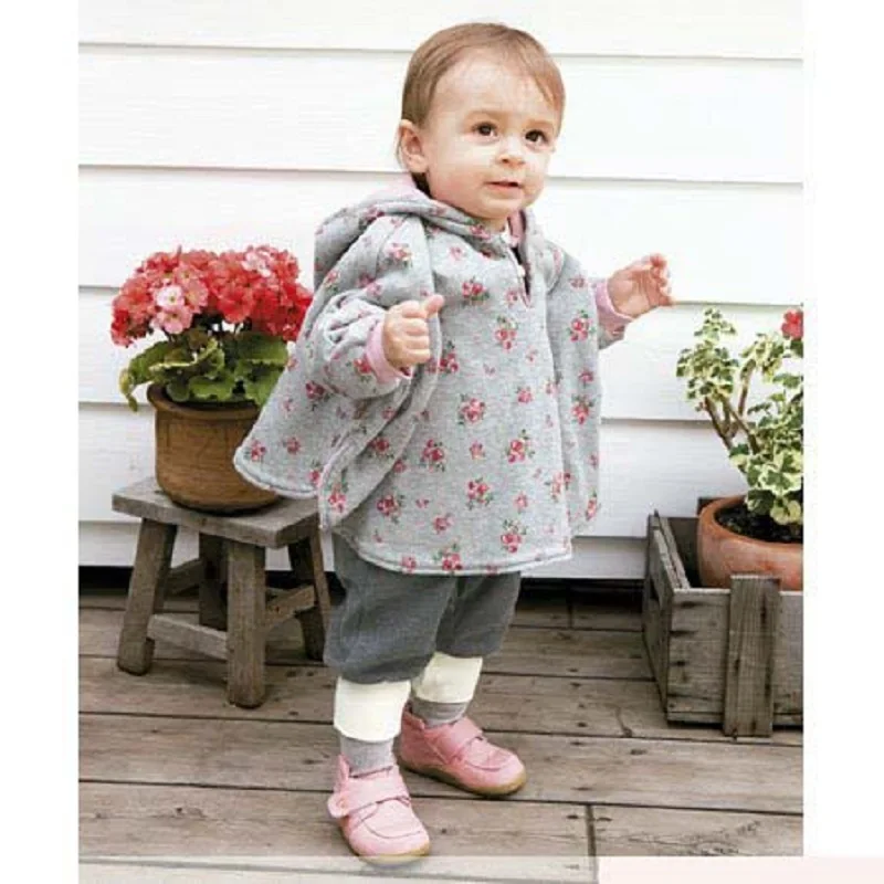 Poncho Bébé Réversible Rose à Capuche pour Automne et Hiver – Image 2