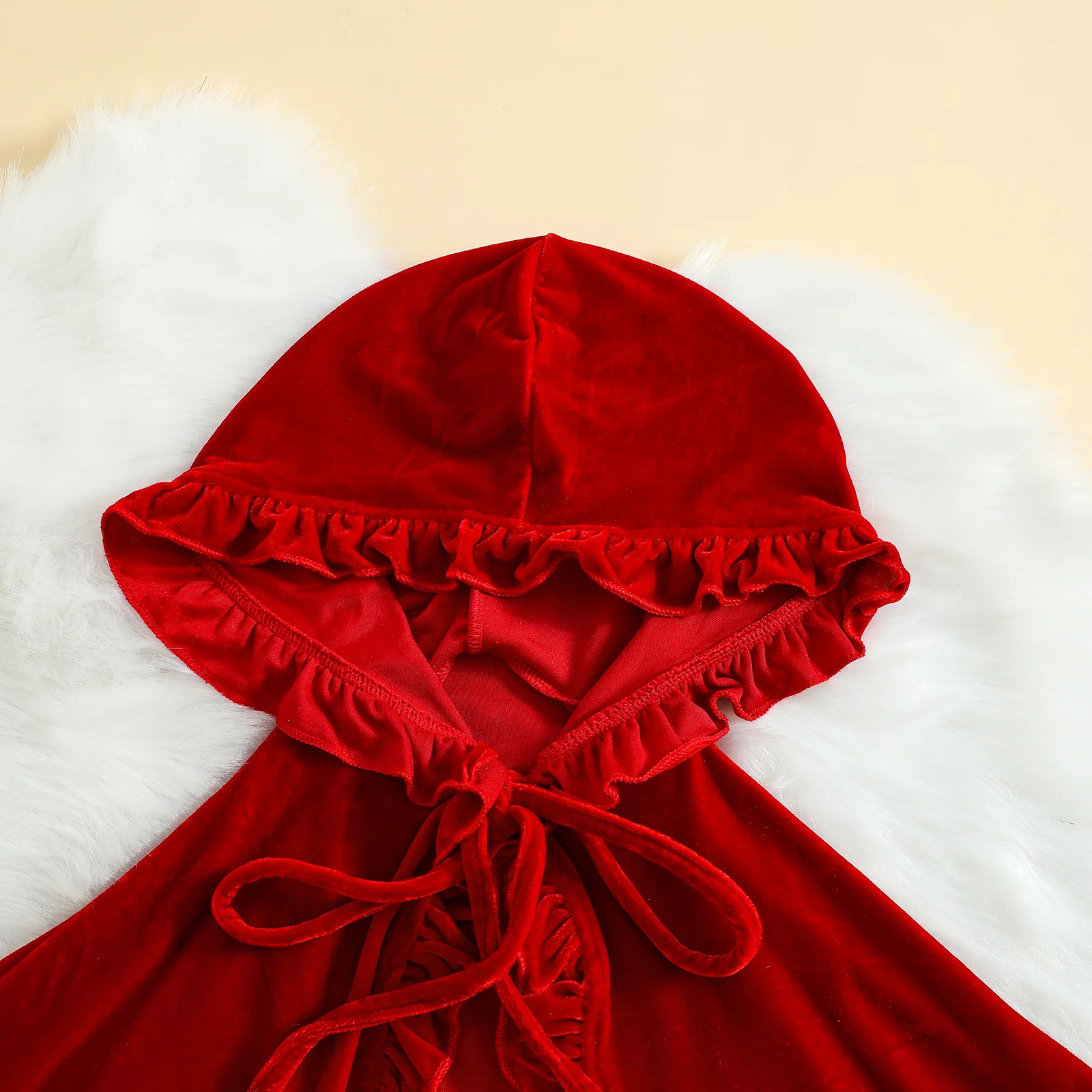 Poncho Bébé Rouge à Capuche Doux pour Noël – Image 2
